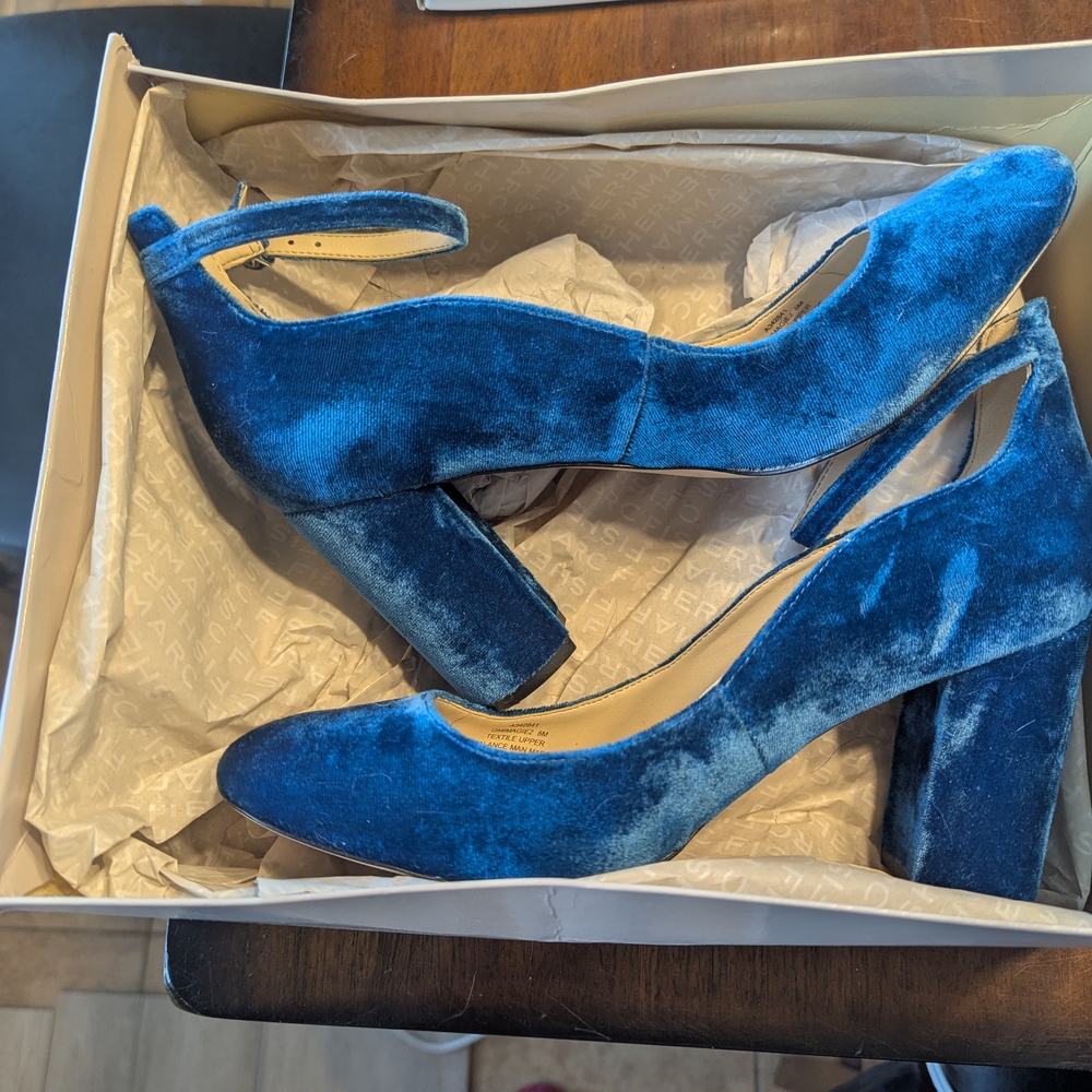 Elegant Blue Velvet Women's Heels